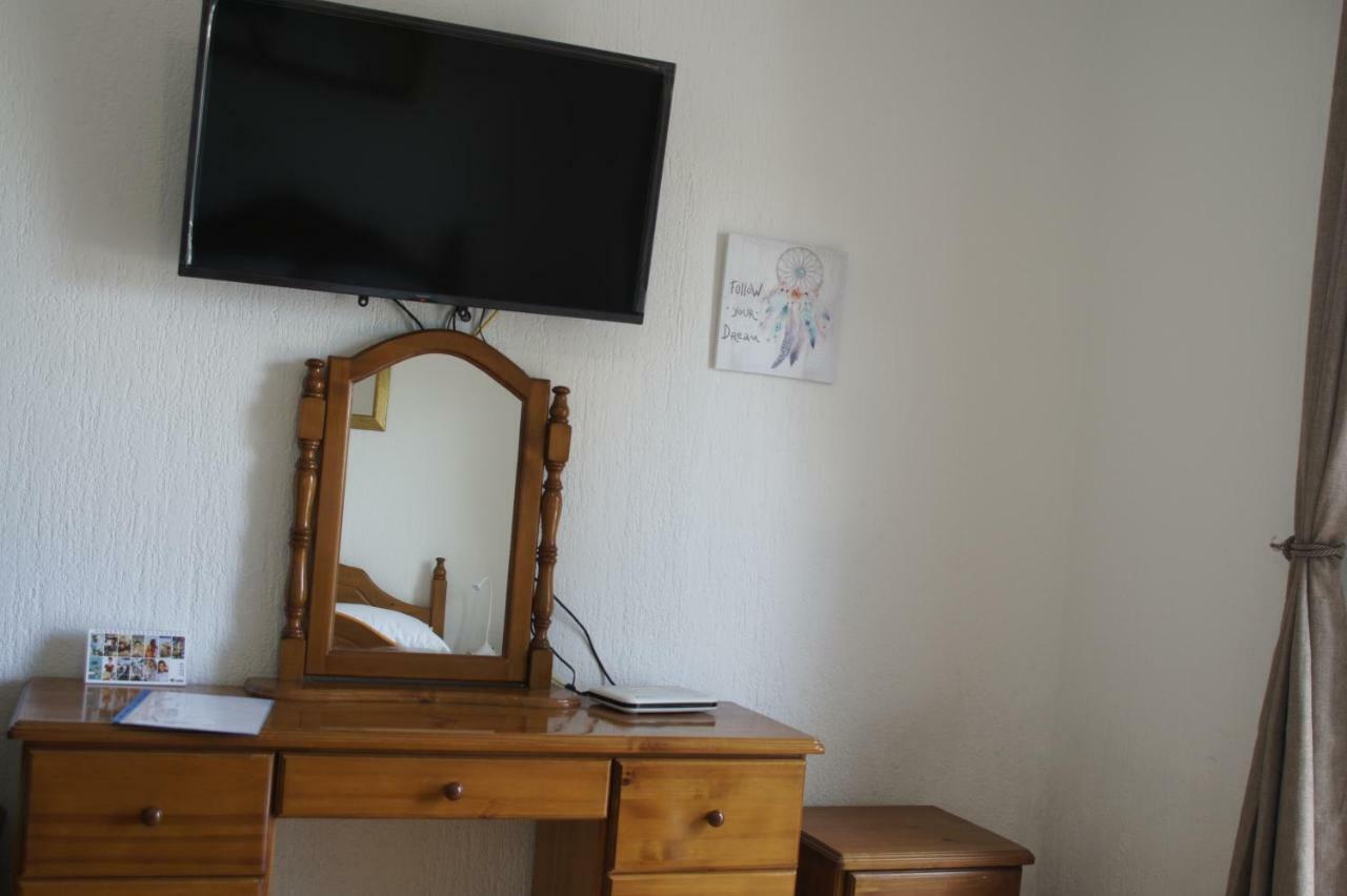 Family Paradise- Luxury Combined With Home Comfort Paphos Extérieur photo