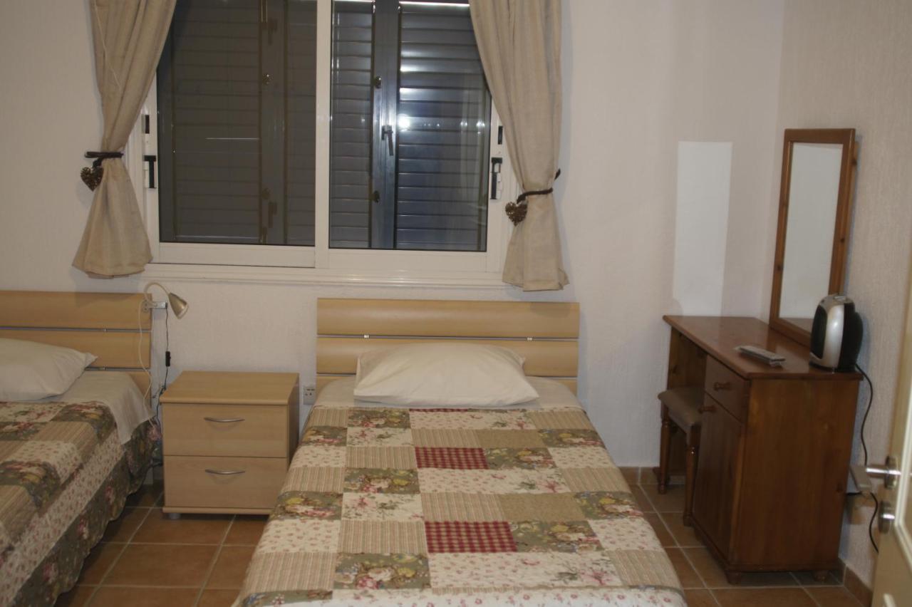Family Paradise- Luxury Combined With Home Comfort Paphos Extérieur photo