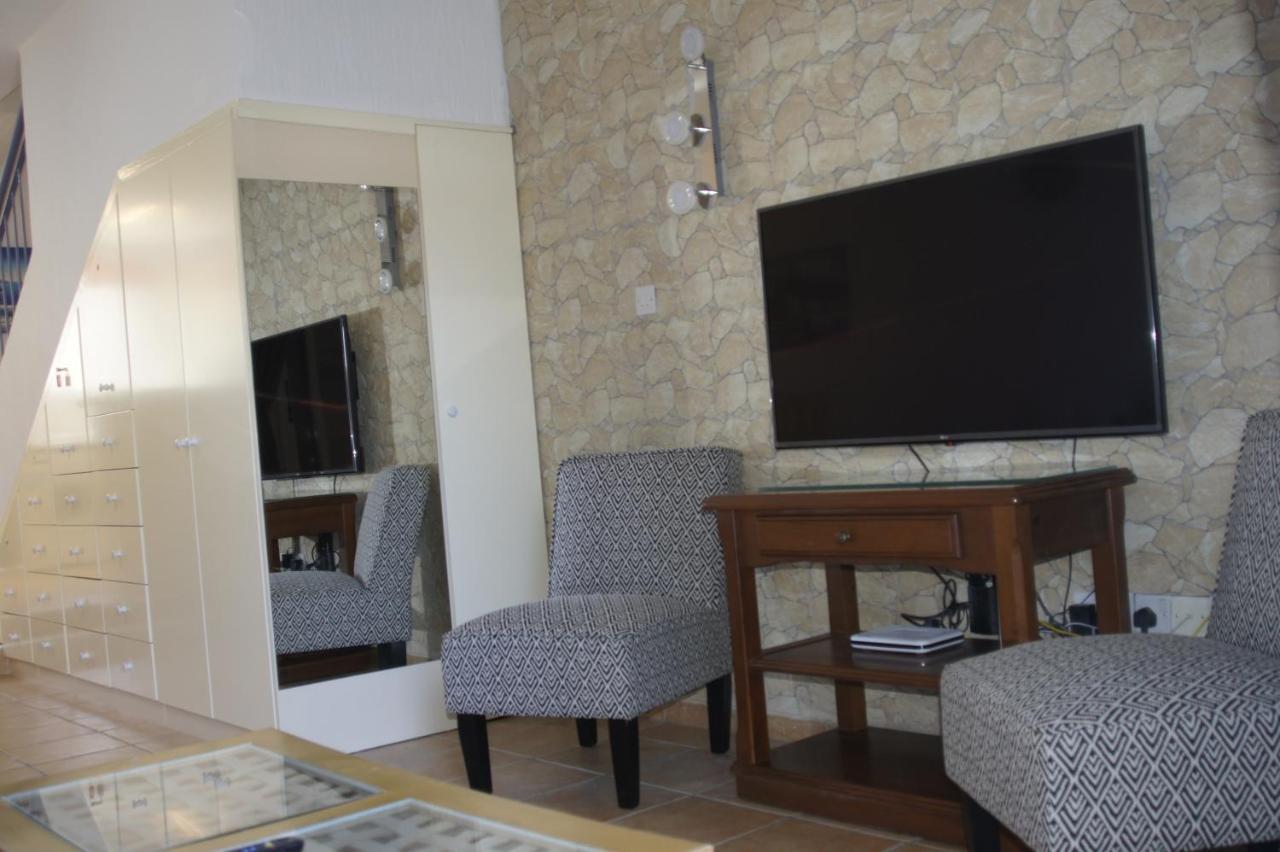 Family Paradise- Luxury Combined With Home Comfort Paphos Extérieur photo
